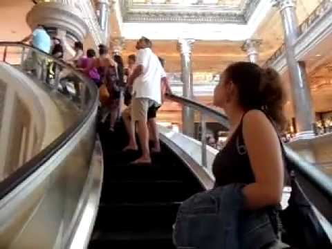 Escalera mecanica en espiral del Cesar Palace - YouTube
