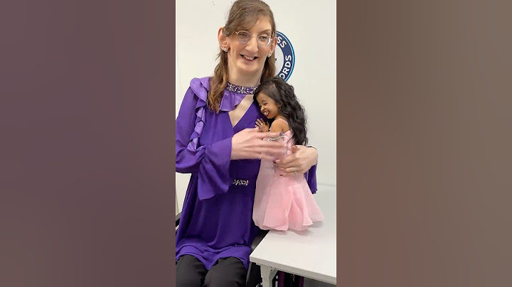 Tallest and shortest women reunited backstage at TV show 🥰