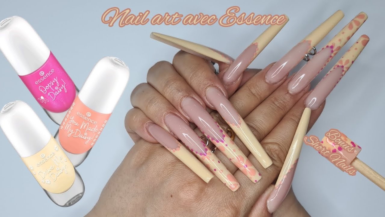 Easy nail art: Manucure fleurs d'été pastels ( Essence )
