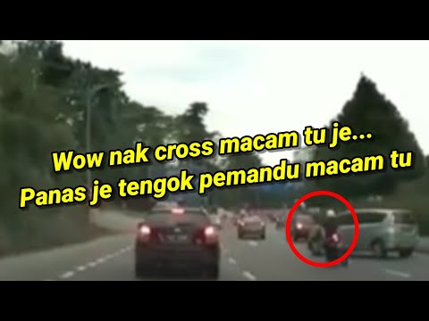 Aunty Nak Masuk Simpang Main Cross Macam Tu Je. Kesian Kepada Rider, Warganet Tumpang Berbulu
