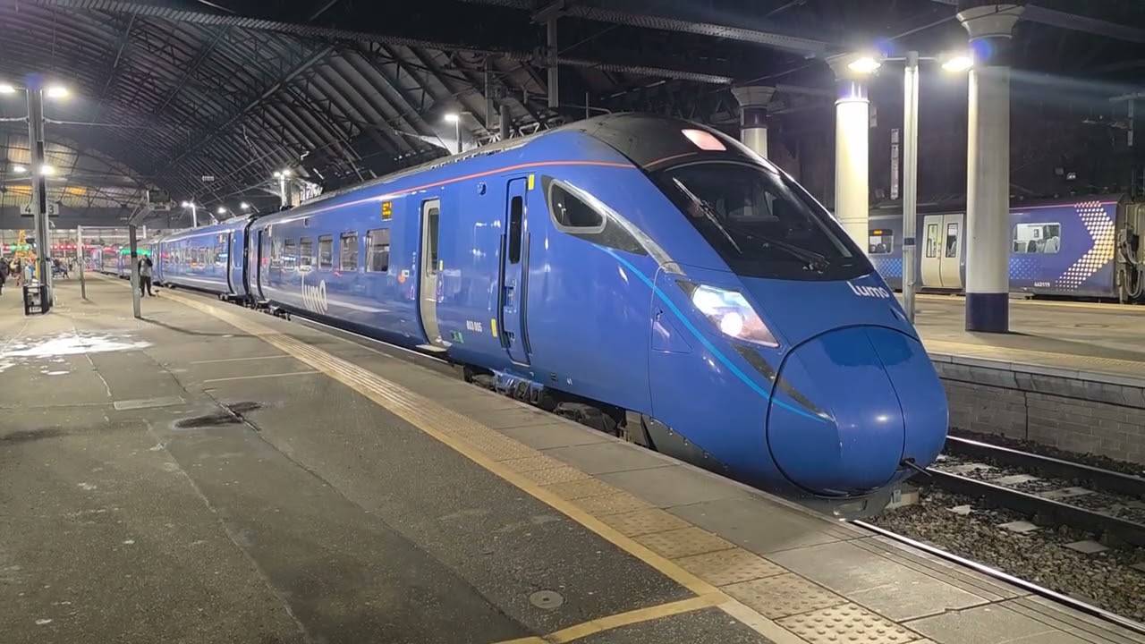 First ever Lumo from Glasgow to London! 803005 departs Glasgow Queen Street for London King's Cross