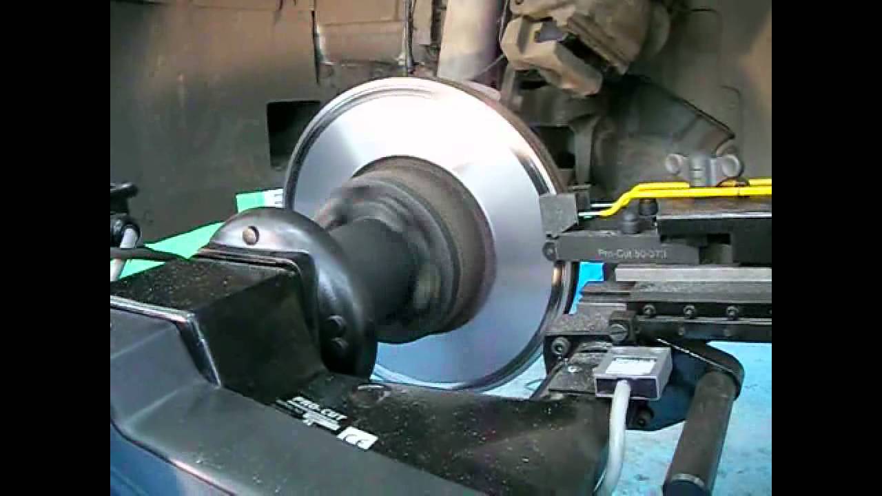 Устранение биения при торможении.avi - YouTube