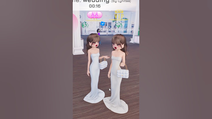 COPIANDO OUTFITS EN DRESS TO IMPRESS ROBLOX