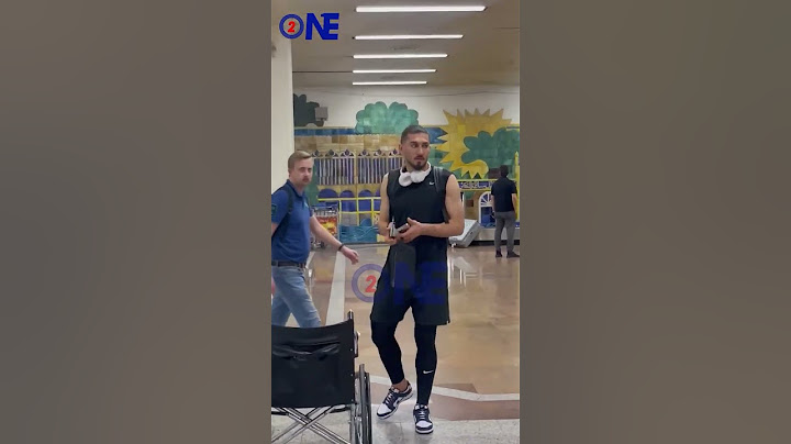 العائد لصفوف المنتخب الوطني، آكام هاشم يصل إلى مطار البصرة استعداداً لمواجهة الكويت