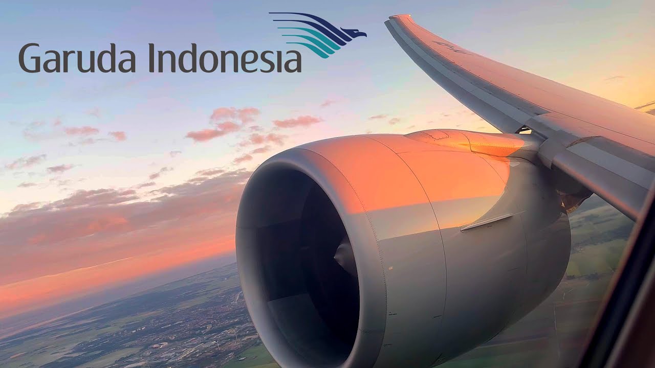 🇮🇩 Jakarta CGK to Amsterdam 🇳🇱 Garuda Indonesia Boeing 777-300ER [FULL FLIGHT REPORT] 14h30 flight !