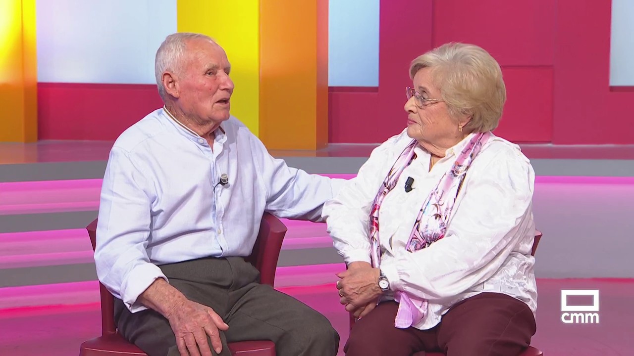 Antonio tiene un encuentro en la mampara con Aguasantas | En Compañía