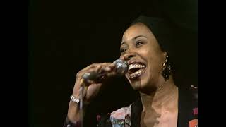 New York, New York - Duke Ellington and His Orchestra feat. Anita Moore