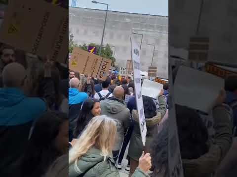 Protesta en Lisboa, anti paraporte cov*id.