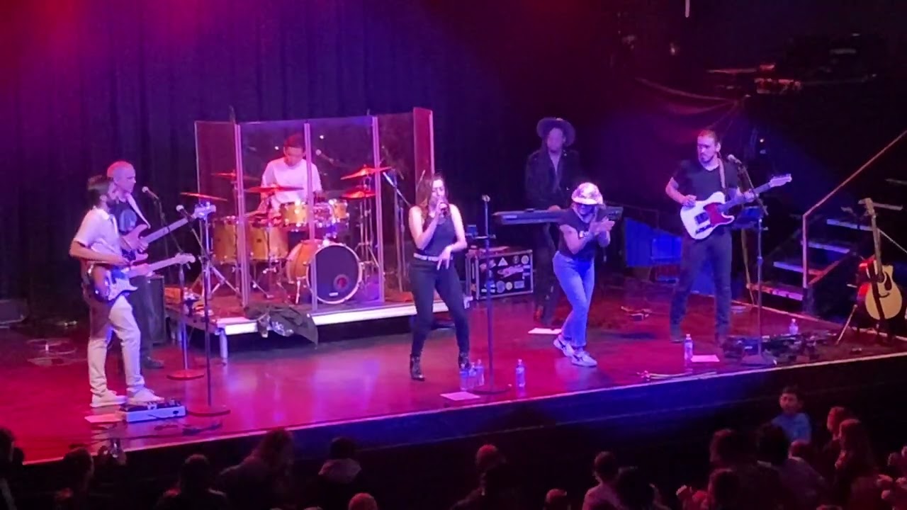 Minnesota Queen ~ We Will Rock You #live #queen #freddiemercury #brianmay #cover #firstavenue #mn Minnesota Queen ~ We Will Rock You #live #queen #freddiemercury #brianmay #cover #firstavenue #mn