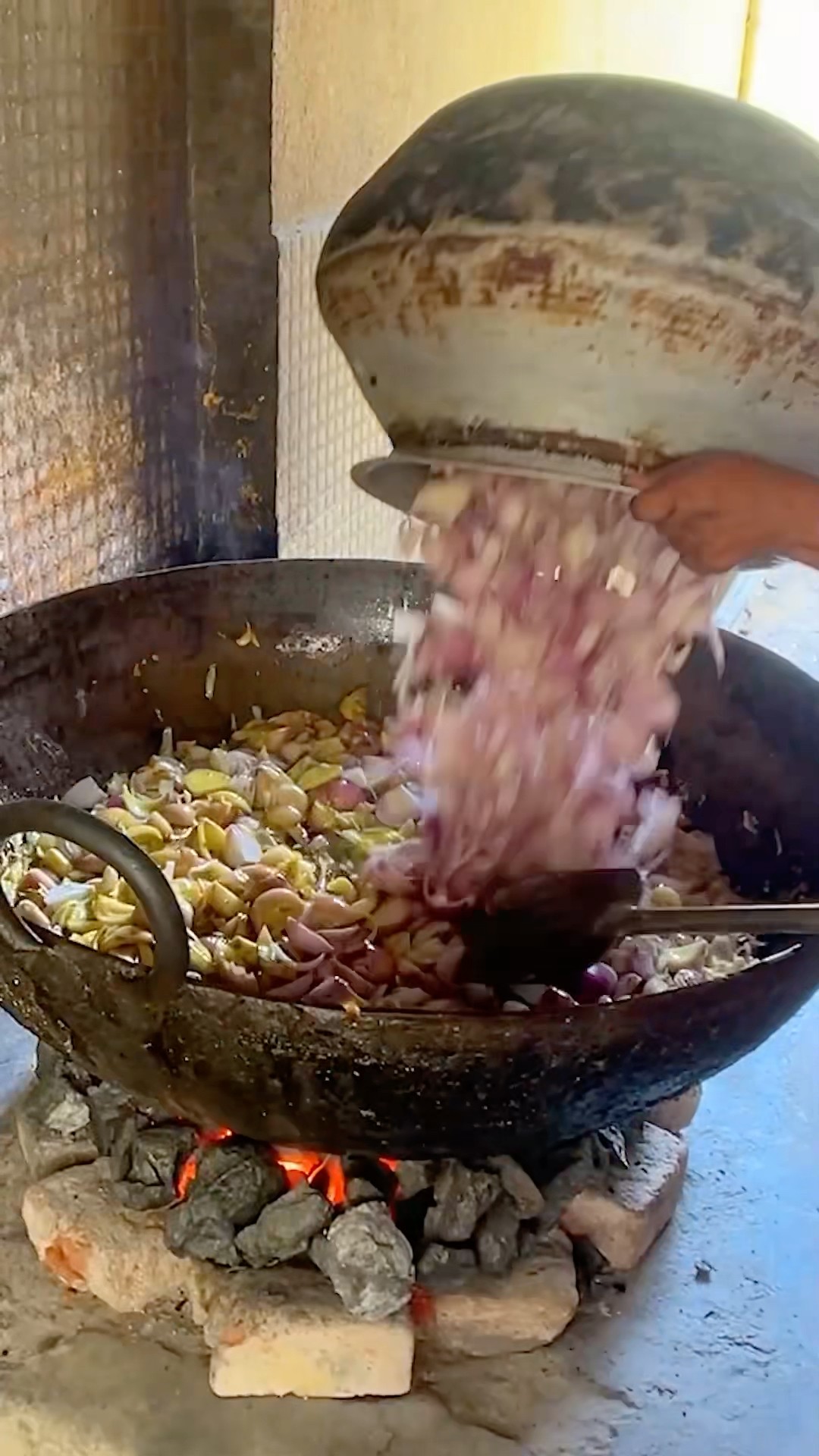 Dhanbad Most Viral Tiwari Hotel Ka Biggest Kadhai Wala Mutton Bhat Rs 130/- Only #jharkhand #shorts