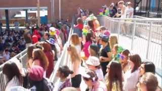 Port Hacking High School - Year 12, 2012 - Flash Mob! [PSY - Gangnam Style]