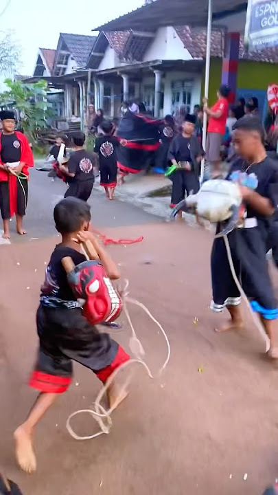 Arek2 Kalap Medeni #bantengan #lembuputrojunior #shorts #short #shortvideo