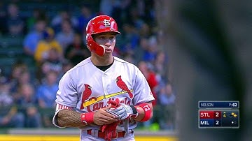 STL@MIL: Wong hits an RBI double to tie the game