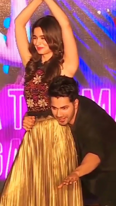 Varun Dhawan and Aliya Bhatt #shortvideo #viralvideo  #short  Aliya Bhatt top 1 #romance #aliya