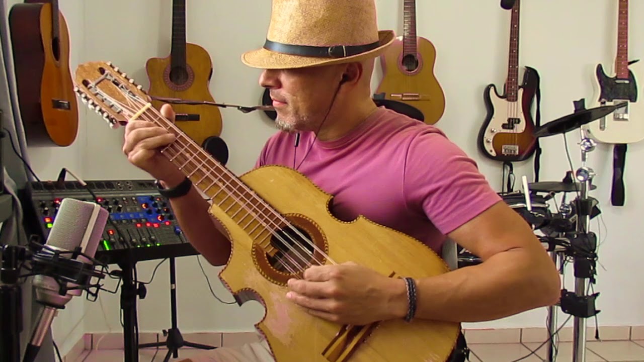 La Alcapurria (Cuatro Puertorriqueño)