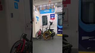 Sepeda Lipat Masuk Mrt Dan Krl Jakarta shorts