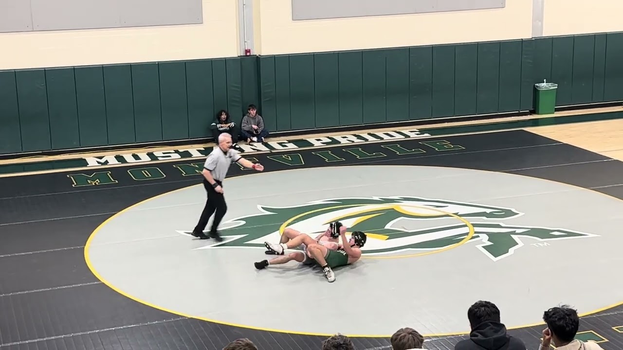 Gage Dembowski | NJ | 165lbs | Wrestling v. DePaul 12/15/25