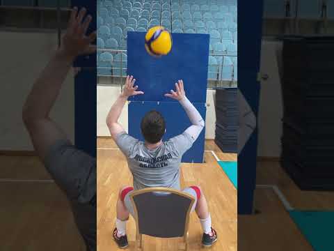 видео: Технические упражнения на контроль и удержание мяча/Волейбол