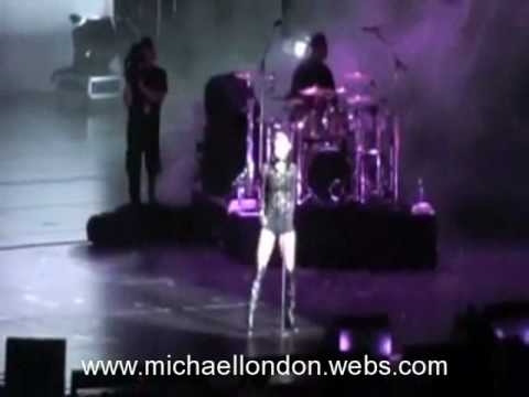 Keri Hilson Live: Essence Music Fest 2010-Michael ...