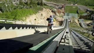 Jump ski jump on a motorcycle. Прыжок с трамплина на мотоцикле.