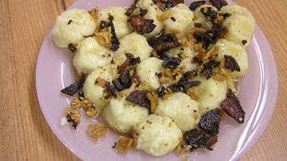 Картофельные галушки - видео рецепт(Видео рецепт приготовления вкусных картофельных галушек со шкварками. Подписка на новые рецепты: http://goo.gl/sB..., 2011-02-19T07:51:26.000Z)