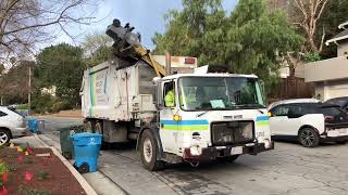 Rumbling Recology Autocar Xpeditor Heil Durapack Python On Garbage (Truck 13162)