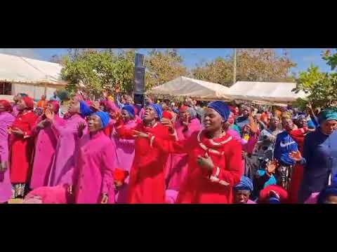 WATU WAJAZWA NGUVU ZA ROHO MTAKATIFU WANAPOABUDU KATIKA KONGAMANO KUBWA LA UAMSHO SINGIDA