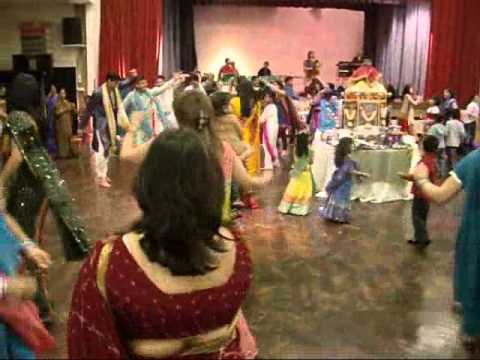 Sangeet Sarita Group Uk's Live raas garba 2010 Her...