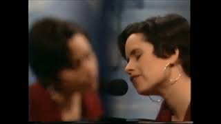 10,000 Maniacs - Eat For Two (Live)