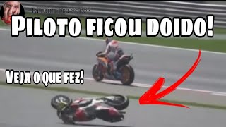 Piloto de moto ficou louco na pista. #MOTOGP #CORRIDADEMOTO #MEMESENGRAÇADOS. Tá ruim pra você?