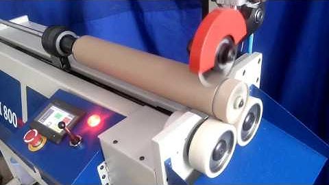 Automatic paper core cutting machine