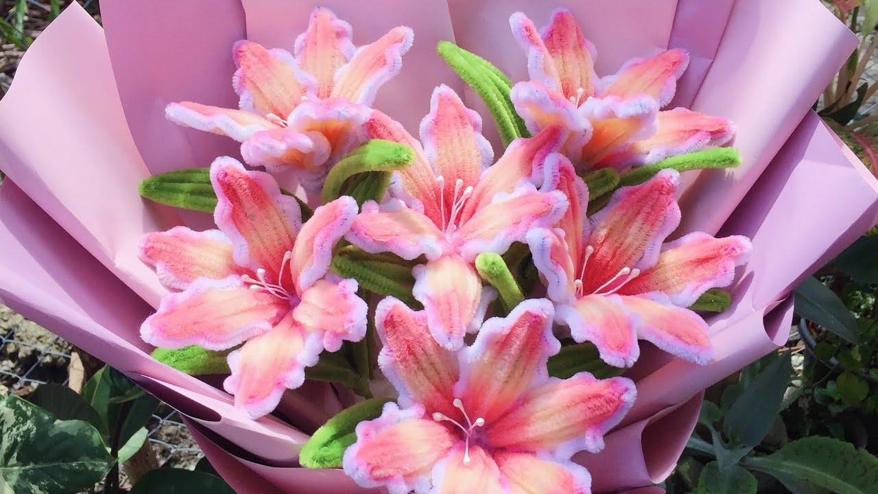 How to make a Fuzzy Wire Flower Lily