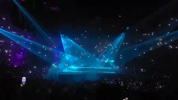 Calling My Name/Massive/Sticky - Drake (Live) MSG