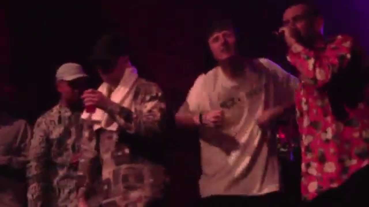 Παρακολούθηση Kurupt FM Live - Champagne Steam Rooms στο YouTube Παρακολούθηση Kurupt FM Live - Champagne Steam Rooms στο YouTube