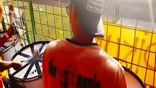 Download lagu Aksi drummer jakmania chant persija kesurupan Aksi drummer jakmania chant persija kesurupan