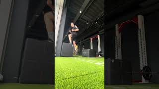 Seated leg box jumps | L4F