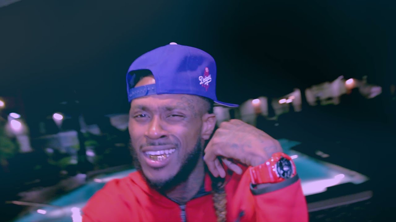 Rico Santana400 - Serpentine Flow (Official Music Video) adlı videoyu YouTube'da izle Rico Santana400 - Serpentine Flow (Official Music Video) adlı videoyu YouTube'da izle