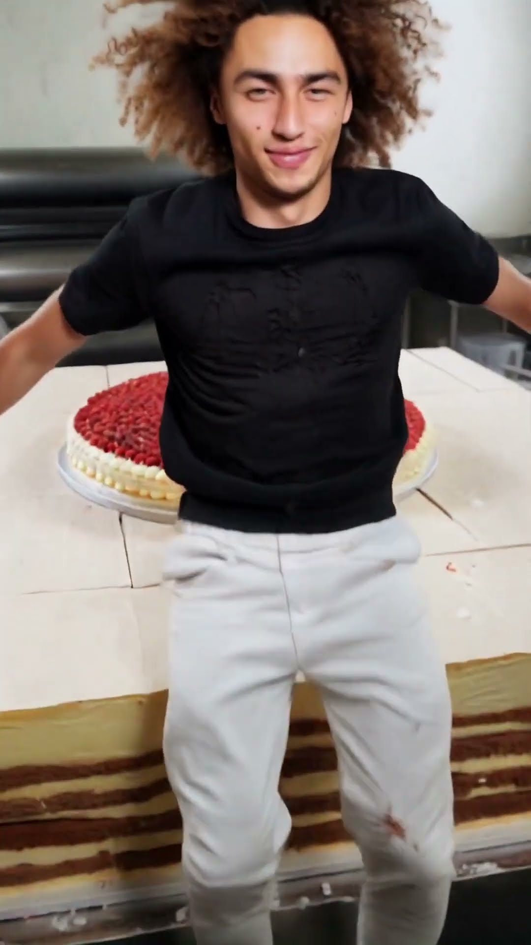 Kwebbelkop AI Got EATEN By CAKE!?