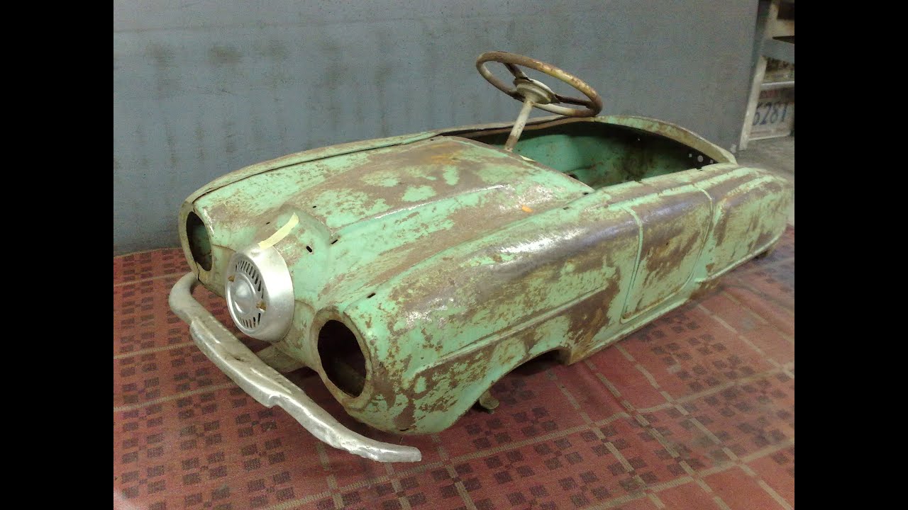 Soviet USSR  car moskvich 1 restoration