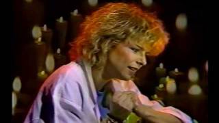 Video thumbnail of "France Gall ''Diego, libre dans sa tête'' accoustique - 1985, Montréal"