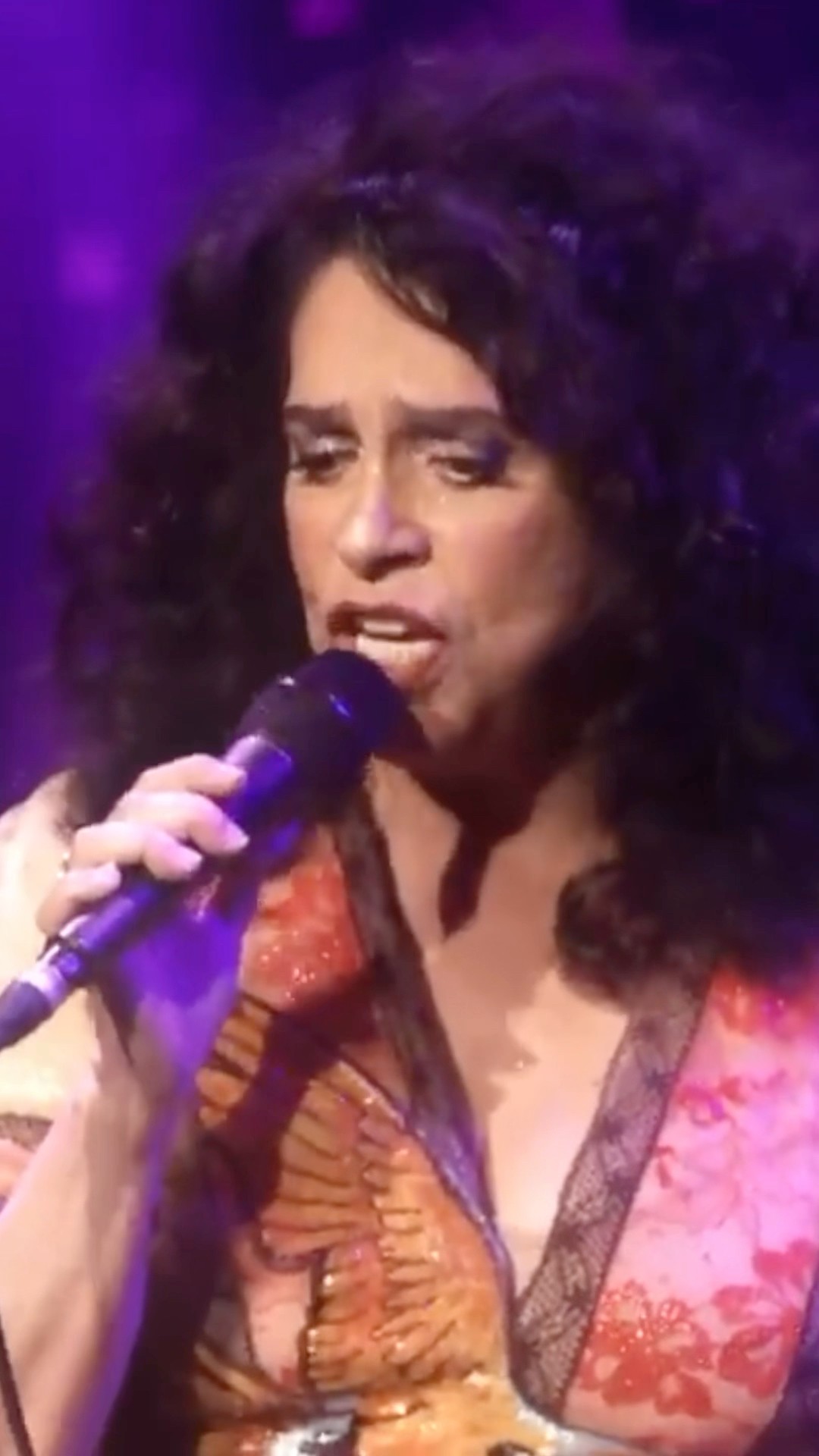 “Pra que sofrer com despedida”? #galcosta