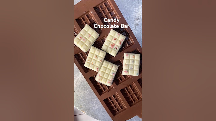 Candy chocolate bar 🍫 Mold and sprinkles are from GP Cake Supplies #WhiteChocolate #ChocolateLover