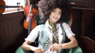 Esperanza Spalding - Really Very Small [Live, Jimmy Kimmel 2011].wmv