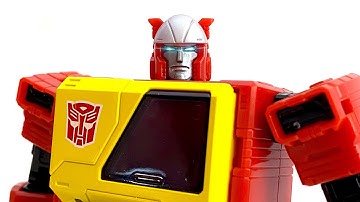 Transformers Generations War for Cybertron: Kingdom Voyager Blaster and Eject