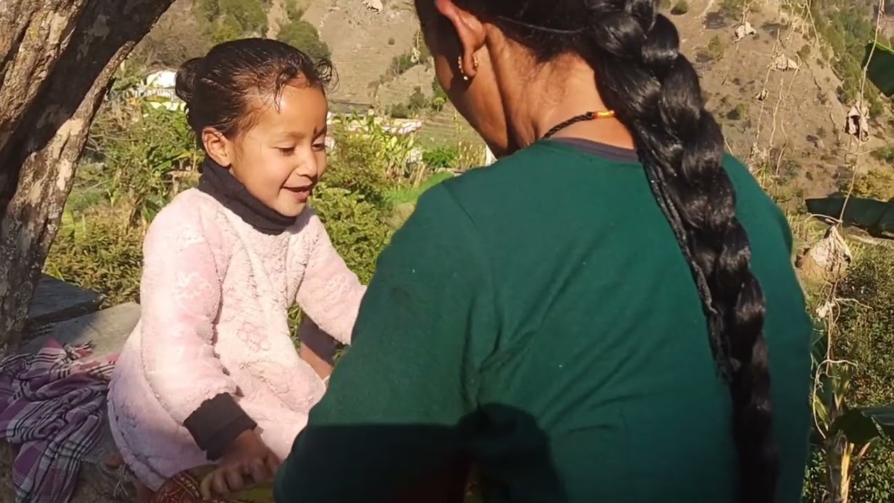 आज डाली मैने अपने सर मै मेहंदी और अर्पिता और मम्मी की क्या बाते चल री है