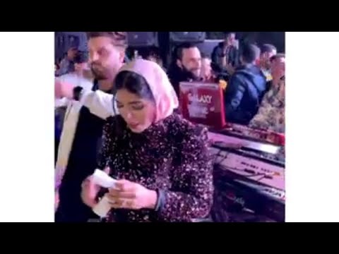 البنت عيطت عشان كان نفسها تشوف عمر الكروان وقام مغنيلها يا سبايسي