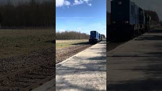 Lokomotywa spalinowa ( SM31-145 ) Ciągnie skład towarowy przez Belęcin #towarowy
