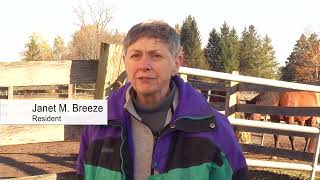 Beverwyck Resident Janet Breeze Visits Horse Farm
