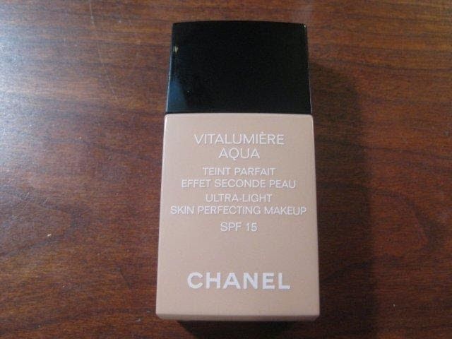 Chanel Vitalumiere Aqua Foundation Routine First impressions & Demo 