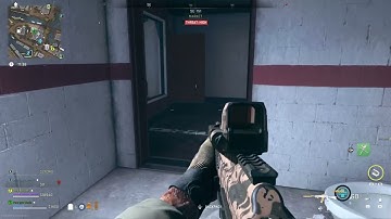 Call of Duty DMZ Vondel - dealing with a spawn-push at Police station